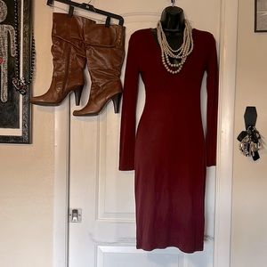 F21 burgundy v- neck knit midi long sleeve dress. Size med